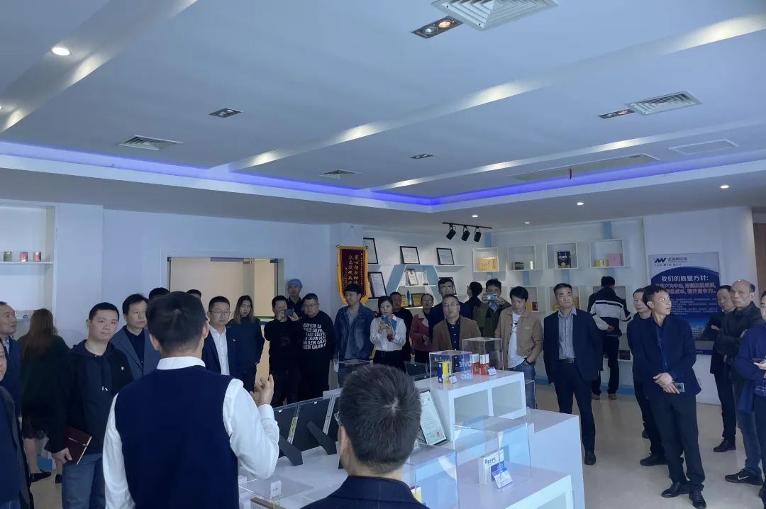 萧山区包装企业同行参观亚铭威数字工厂